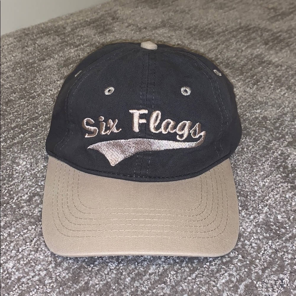 Six Flags Grey Baseball cap (Youth S)